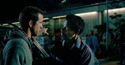 Ryan Reynolds - Blake Lively - Denzel Washington - Ryan Reynolds Recalls Giving Denzel Washington Two Black Eyes While Filming Safe House And How The Actor Responded - msn.com - Washington - Washington