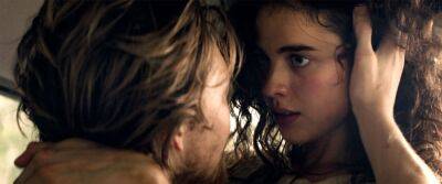 Joe Alwyn - Margaret Qualley - Claire Denis - ‘Stars at Noon’ Review: Margaret Qualley and Joe Alwyn Work Up a Sweat in Claire Denis’s Seductive Central American Escapade - variety.com - USA