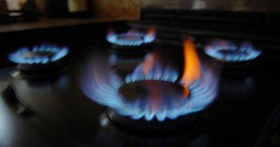 EVERY UK household to receive £400 discount on energy bills - www.manchestereveningnews.co.uk - Britain