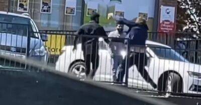 Thugs batter each other on street in brawl outside Scots shop - www.dailyrecord.co.uk - Scotland