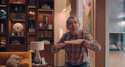 Rowan Atkinson - Rowan Atkinson Stars In Netflix’s New Comedy ‘Man vs Bee’ - etcanada.com - Netflix