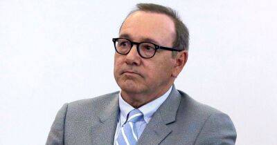 Kevin Spacey Charged With 4 Counts of Sexual Assault in U.K. - www.usmagazine.com - USA - state Massachusets - New Jersey