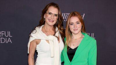 Brooke Shields’ Daughter Rowan Is Studying To Become A Broadcast Journalist, Mom Gives Her Advice (Exclusive) - www.etonline.com - New York