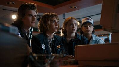 Joe Keery - Maya Hawke - Joe Keery, Maya Hawke, Natalia Dyer Unpack Their Characters’ Love Lives in ‘Stranger Things’ Season 4 - variety.com - California - county Hawkins