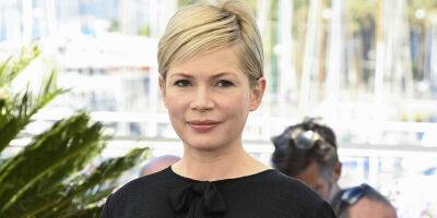 Michelle Williams - Thomas Kail - Kelly Reichardt - Williams - Chanel - Pregnant Michelle Williams Attends the Photo Call for 'Showing Up' at Cannes 2022 - justjared.com - France