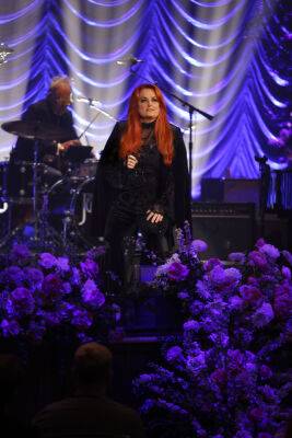 Wynonna Judd - Naomi Judd - Wynonna Judd Tells Fans That Her Mother Naomi’s Death ‘Cannot Be How The Judd’s Story Ends’ - etcanada.com