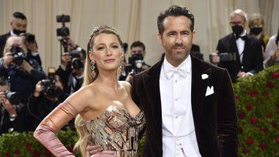 Met Gala 2022 Photos: Blake Lively, Ryan Reynolds And Many More Arrive On The Red Carpet - deadline.com - USA