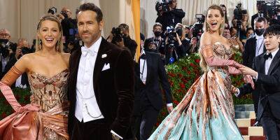 Met Gala 2022 Co-Chairs Blake Lively & Ryan Reynolds Have Arrived (& She Already Did an Amazing 2nd Dress Reveal!) - www.justjared.com - New York