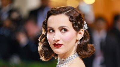 Charlotte Tilbury - Maude Apatow - All the Best Makeup Looks From the 2022 Met Gala - glamour.com