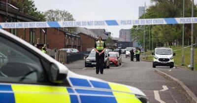 Woman found 'lying on pavement' seriously hurt in hit-and-run - www.manchestereveningnews.co.uk