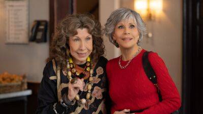 Lily Tomlin - Grace and Frankie’s Golden Years End on an Emotional Note - glamour.com - Netflix