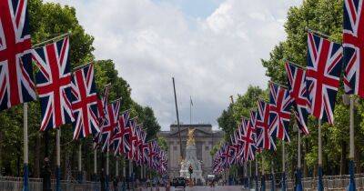 Jubilee celebrations day by day as UK gears up for Bank Holiday weekend - manchestereveningnews.co.uk - Britain - Scotland - Ireland - county Garden - city London, county Park