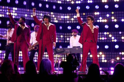 Bruno Mars Pulls Hilarious Prank On Anderson .Paak During Silk Sonic’s Las Vegas Show - etcanada.com - Las Vegas