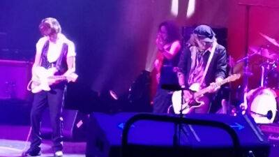 Marvin Gaye - Johnny Depp - John Lennon - Jimi Hendrix - Amber Heard - Jeff Beck - Johnny Depp Joins Jeff Beck for Second U.K. Show - variety.com - Britain - county Hall - city Sheffield, county Hall