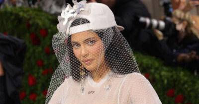 Kylie Jenner - Angelina Jolie - Virgil Abloh - Kylie Jenner honours late fashion designer Virgil Abloh with her Met Gala wedding gown - msn.com
