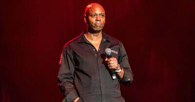Dave Chappelle Attacked by Audience Member During ‘Netflix Is a Joke’ Comedy Festival in Los Angeles - www.usmagazine.com - Los Angeles - Los Angeles - South Carolina