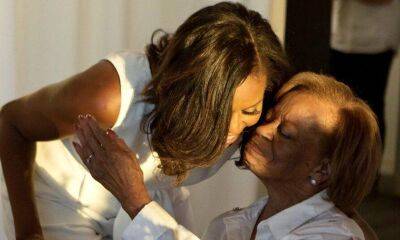 Michelle Obama - Malia Obama - Michelle Obama honors her mother Marian Robinson for Mother’s Day - us.hola.com - USA - Chicago