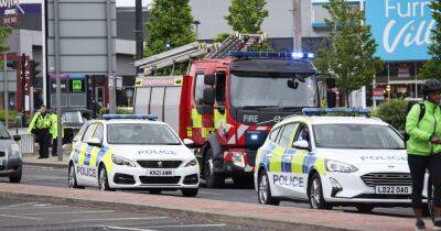 'Explosion' rocks Manchester retail park as faulty cable sparks 'loud bang' and power cut - manchestereveningnews.co.uk - Manchester - county Chester