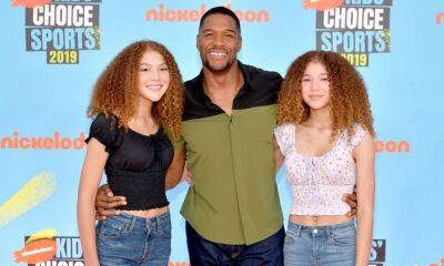 Michael Strahan's new photo with teenage daughters leaves fans wondering the same thing - hellomagazine.com - New York