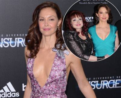 Ashley Judd Pens Devastating Essay On Spending Mother’s Day Alone After The Shocking Suicide Of Naomi Judd - perezhilton.com - USA
