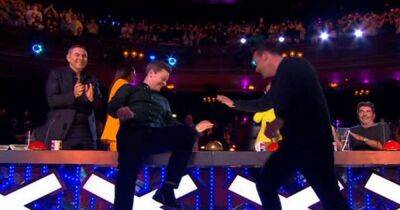 Simon Cowell - Amanda Holden - David Walliams - Alesha Dixon - Ant and Dec hit Golden Buzzer for 'epic' magician and fans are speechless - ok.co.uk - Britain