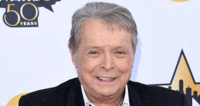 Country Singer Mickey Gilley Passes Away at 86 - www.justjared.com - Texas - state Missouri