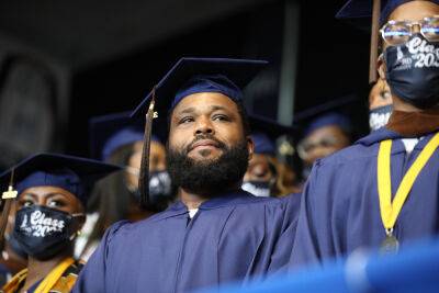 Anthony Anderson Graduates From Howard University At Age 51: ‘It’s Never Too Late’ - etcanada.com - New York