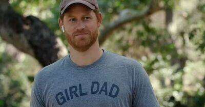 prince Harry - Prince Harry - Of Sussex - Rhys Darby - Prince Harry wears 'Girl Dad' T-shirt as he tries acting for size in comedy skit - ok.co.uk - New Zealand