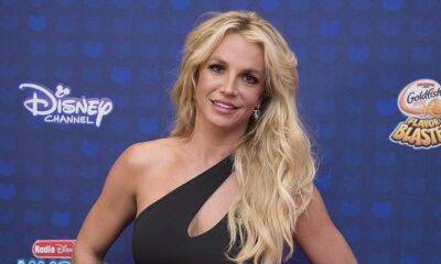 Britney Spears - Sam Asghari - Britney Spears shows a sneak peek of her wedding dress - us.hola.com - Los Angeles
