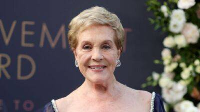 Julie Andrews Says She'd Be Open to 'Princess Diaries 3' But 'It Depends What the Story Is' (Exclusive) - www.etonline.com - USA - Hollywood