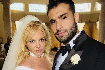 Britney Spears Takes Fans Inside Her Wedding To Sam Asghari: The Flowers, The Jewellery, The Guests! - etcanada.com - Los Angeles