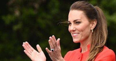 Kate Middleton - princess Charlotte - Williams - Royal fans baffled as Kate Middleton pictured with plasters on fingers again - dailyrecord.co.uk - Charlotte - county Berkshire