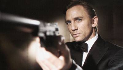 Pierce Brosnan - Daniel Craig - 9 Actors Were Considered for James Bond Before Daniel Craig Landed the Role! - justjared.com