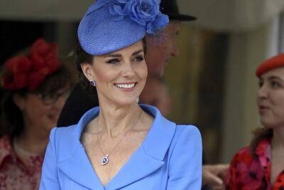 Kate Middleton - Elizabeth II - Jeffrey Epstein - Alexander Macqueen - prince Philip - Tony Blair - Windsor Castle - Williams - Kate Middleton Attends Order Of The Garter Ceremony; Prince Andrew Skips Tradition Following ‘Family Decision’ - etcanada.com - Scotland
