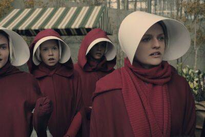 Margaret Atwood - Elisabeth Moss - Yvonne Strahovski - Joseph Fiennes - Moss - ‘The Handmaid’s Tale’ Season 5 Premiere Date And First Images Revealed - etcanada.com - Canada - county Bradley - county Lawrence