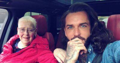 Pete Wicks - TOWIE's Pete Wicks 'pulls out of filming in Dominican Republic' after beloved nan dies - ok.co.uk - Dominican Republic