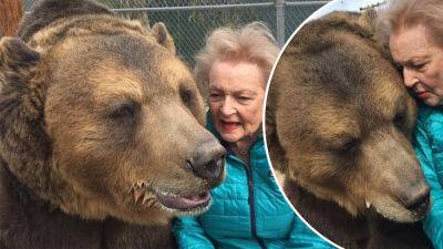 Betty White - Betty White's Beloved Pet Bear Dies Just Months After Hollywood Legend - perezhilton.com - Los Angeles - county Cleveland - city Moore, county Tyler