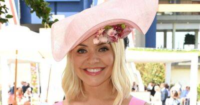 Holly Willoughby - Kate Middleton - Edoardo Mapelli Mozzi - prince Charles - princess Beatrice - duchess Camilla - Holly Willoughby is perfect in head to toe pink as she mingles with royals at Ascot - ok.co.uk
