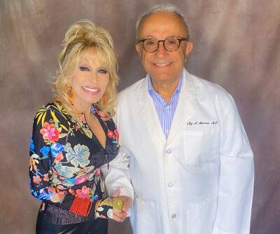 Dolly Parton Donates Another $1 Million To Pediatric Disease Research - etcanada.com - Mexico