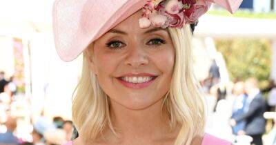 ITV This Morning's Holly Willoughby breaks golden fashion rule in figure-hugging Royal Ascot dress - www.manchestereveningnews.co.uk - Britain - county Hawkins