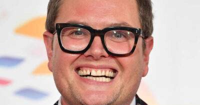 Alan Carr - Steve Wright - Comic Alan Carr in search for Scots fan who swiped shoe off his foot in Dundee - msn.com - Britain - Scotland