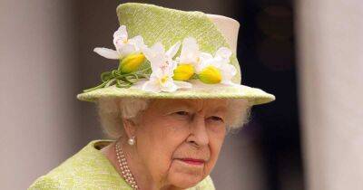 prince Charles - Elizabeth Ii Queenelizabeth (Ii) - Queen Elizabeth II’s Health Ups and Downs Through the Years: Broken Wrists, COVID-19 and More - usmagazine.com - London