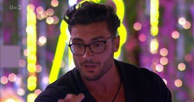 Ekin Su Cülcüloğlu - Davide Sanclimenti - Love Island fans in stitches as Davide takes cover and pillows from Ekin-Su's bed after row - ok.co.uk - city Sanclimenti