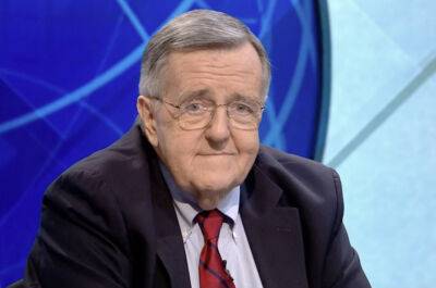 Mark Shields Dies: Longtime ‘PBS NewsHour’ Commentator Was 85 - deadline.com - USA - state Maryland - Washington - county Chase