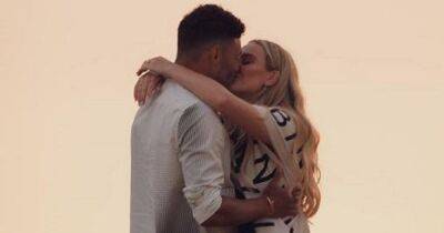 Perrie Edwards announces engagement to Alex Oxlade-Chamberlain after he got down on one knee - www.manchestereveningnews.co.uk - London - Manchester