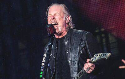 Kirk Hammett - James Hetfield - Metallica develop new course where fans can play along with the band - nme.com - city Sandman