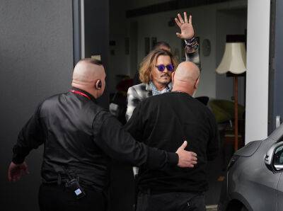 Johnny Depp - Amber Heard - Penney Azcarate - Johnny Depp Celebrates Amber Heard Trial Win In The U.K. - etcanada.com - city Newcastle - Washington - county Fairfax