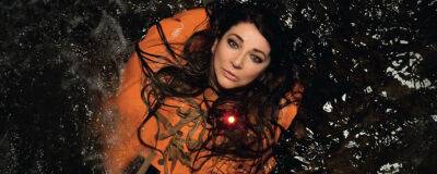Kate Bush’s Running Up That Hill is finally at number one - completemusicupdate.com - Britain