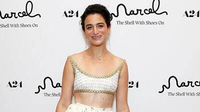 Giambattista Valli - Mae Whitman - Lesley Stahl - Jenny Slate Attends 'Marcel the Shell' NYC Premiere Amid the Film's Rave Reviews! - justjared.com - New York