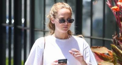 Jennifer Lawrence - Cooke Maroney - Jennifer Lawrence Heads to Afternoon Pilates Class in Beverly Hills - justjared.com - Beverly Hills